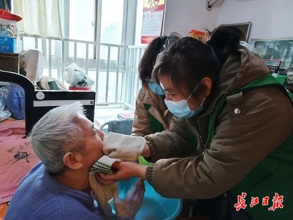“互联网+居家养老”，武汉入选国家改革试点优秀案例